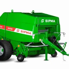 Zielona prasa zwijająca SIPMA PS 1223 Faster gotowa do pracy, by tworzyć idealny balot.