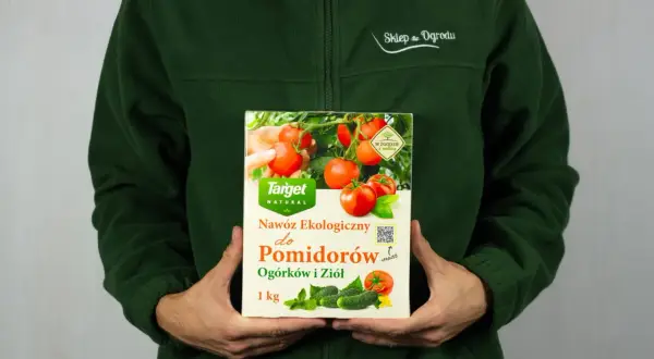 Opakowanie nawozu ekologicznego do pomidorów i ogórków. Zapewnij swoim roślinom wszystko, czego potrzebują do zdrowego wzrostu.