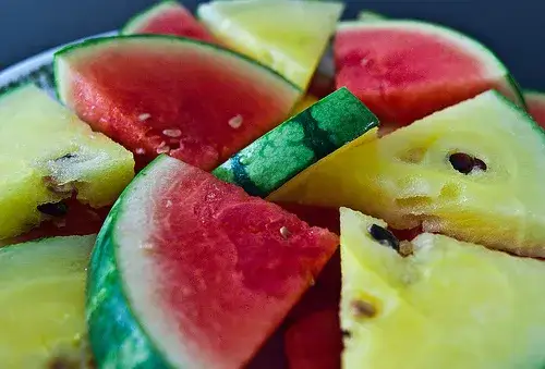 Zdjęcie Kiedy sezon na melony? Sprawdź, kiedy są najsmaczniejsze i tańsze